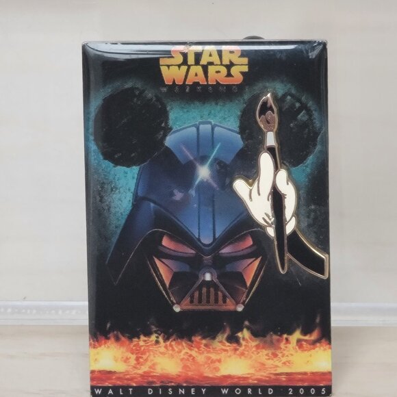 Disney WDW Star Wars Weekend 2005 Logo Mickey & Darth Vader LE 7000 Pin
